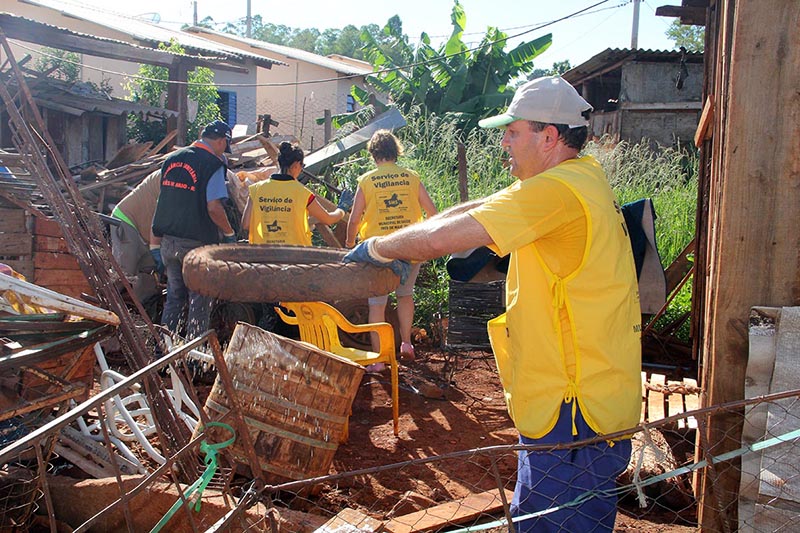 VIGILÂNCIA AMBIENTAL INICIA MUTIRÃO DE COLETA DE ENTULHOS